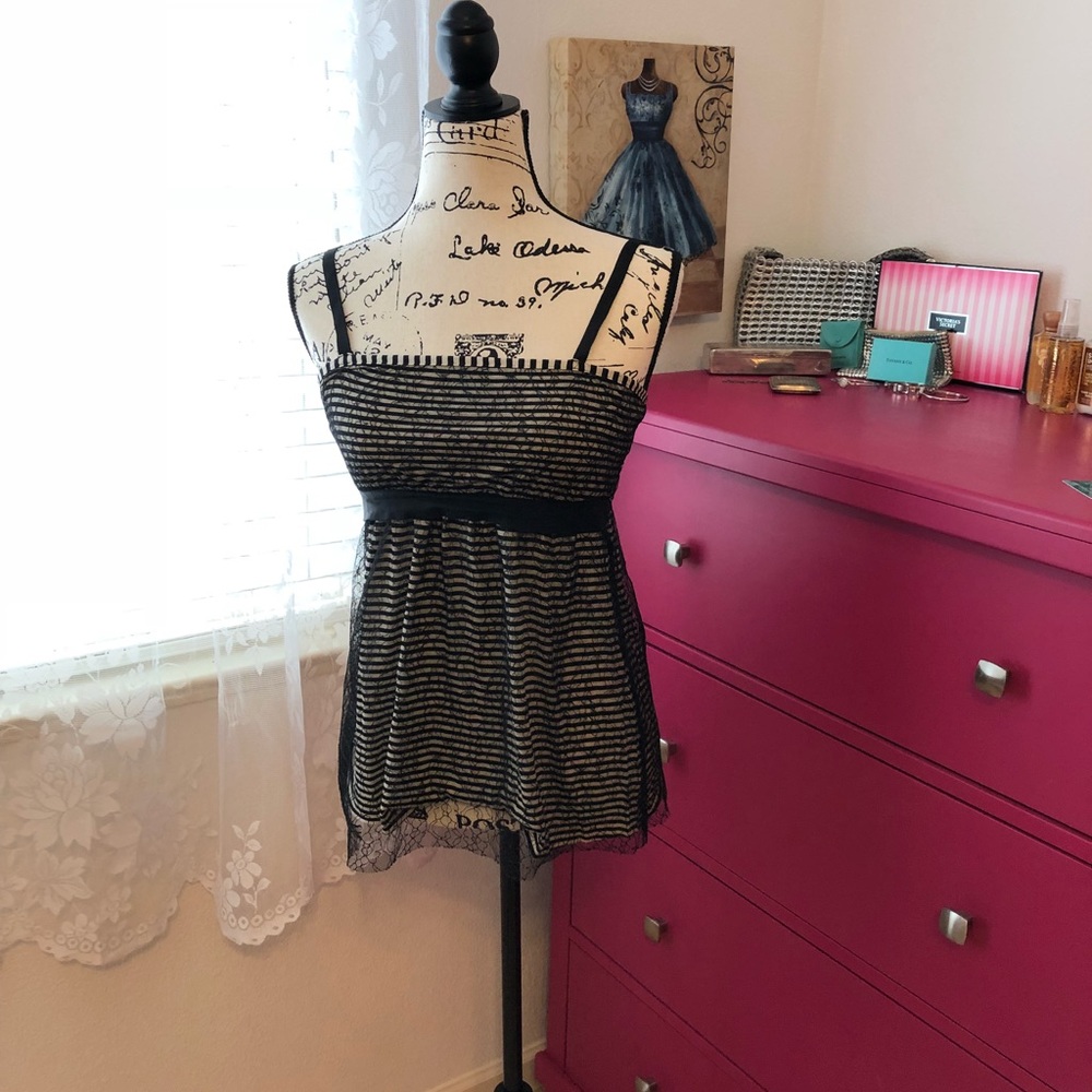 White House Black Market babydoll tank XS